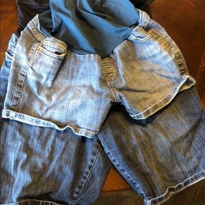 Maternity shorts